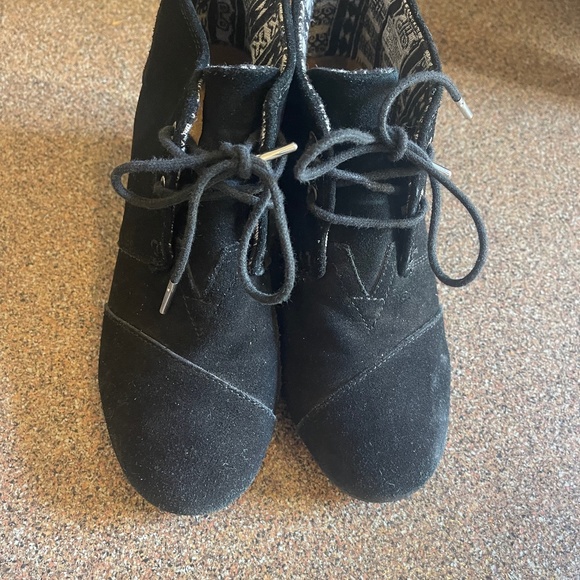 Toms Shoes - Tom’s shoes.